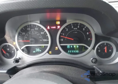 2010 Jeep Wrangler Unlimited Sahara from USA, damaged, VIN 1J4BA5H1XAL135240